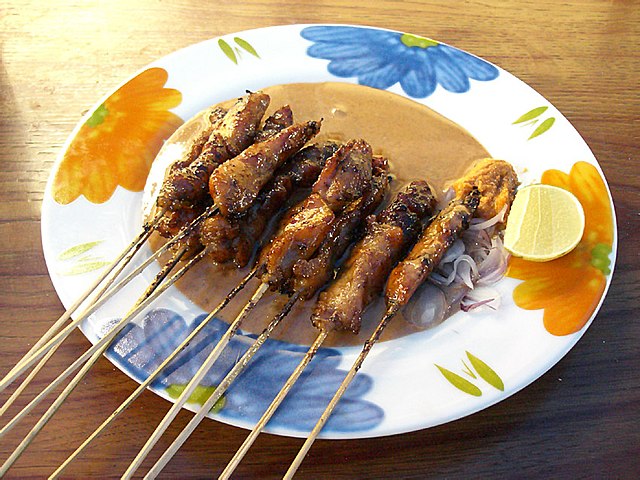 satay de pollo
