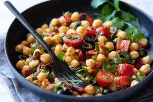 Ideas de cenas sin estufa: recetas que se arman con horno, micro o en frío