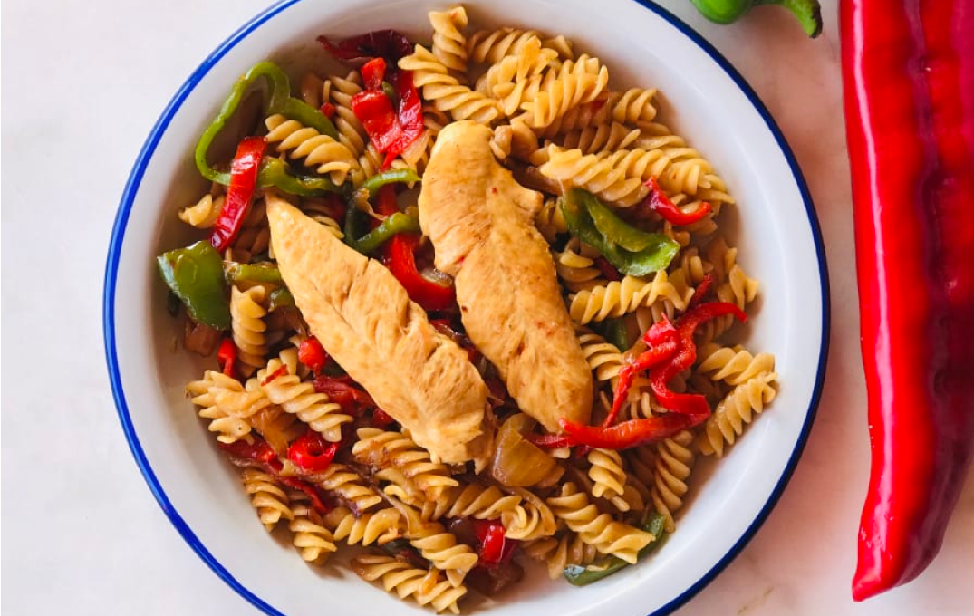 ensalada de pollo y pasta