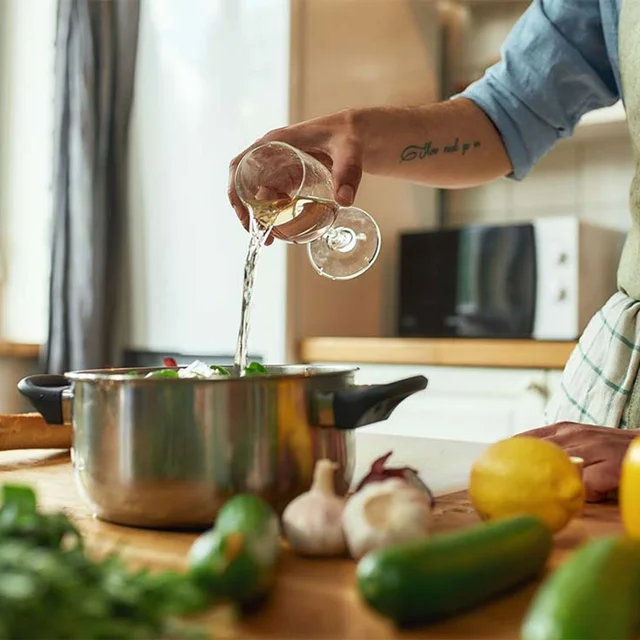 cocinando con vino